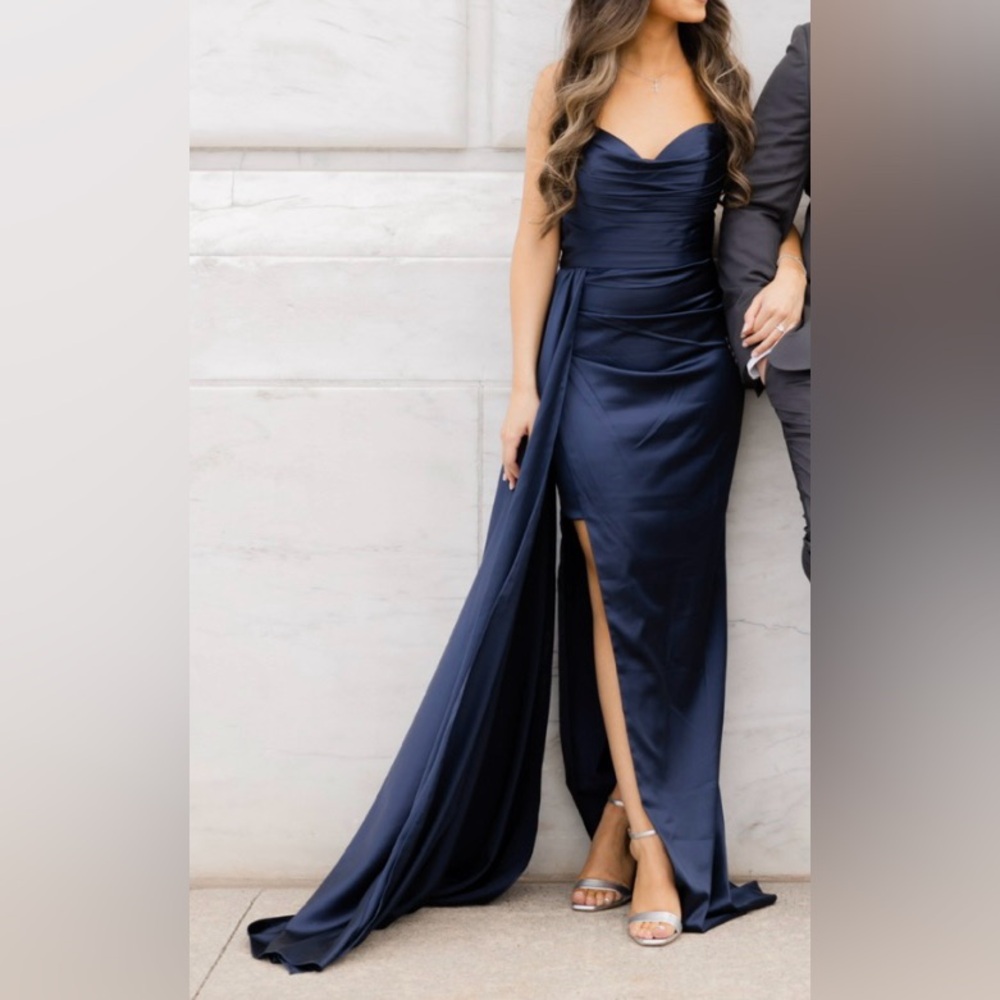 Jadore navy blue gown - Picture 2 of 11